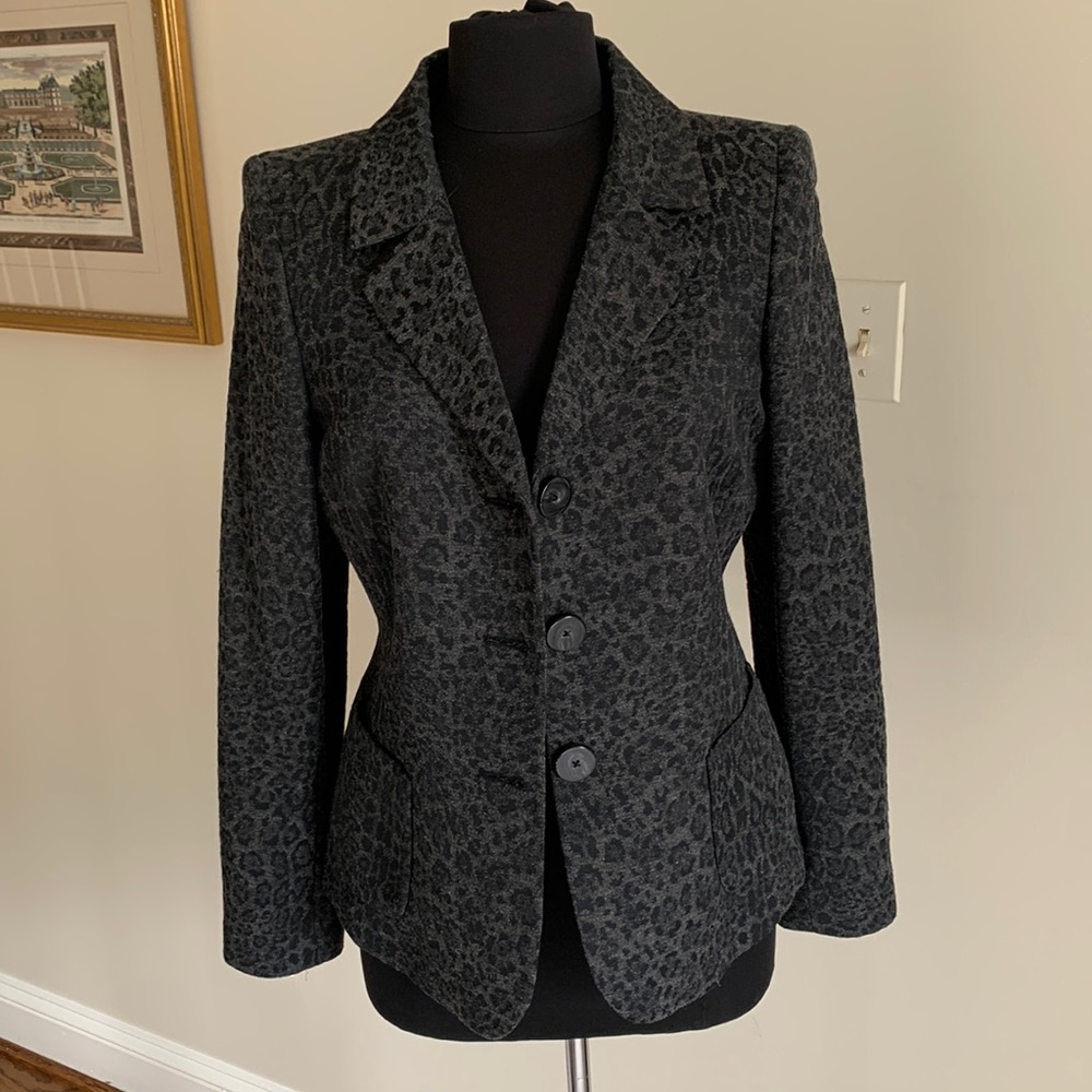 Dana Buchman Gray Leopard Blazer